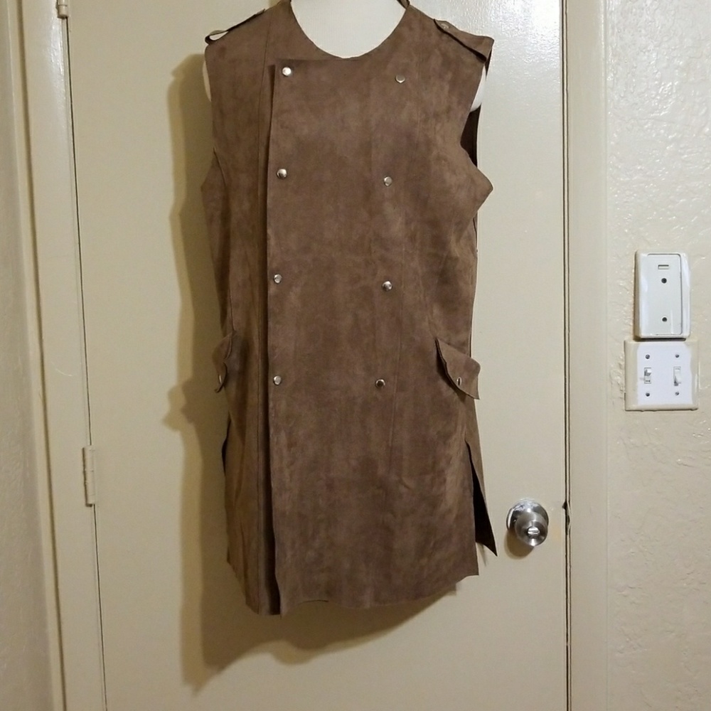 Sleeveless Jacket